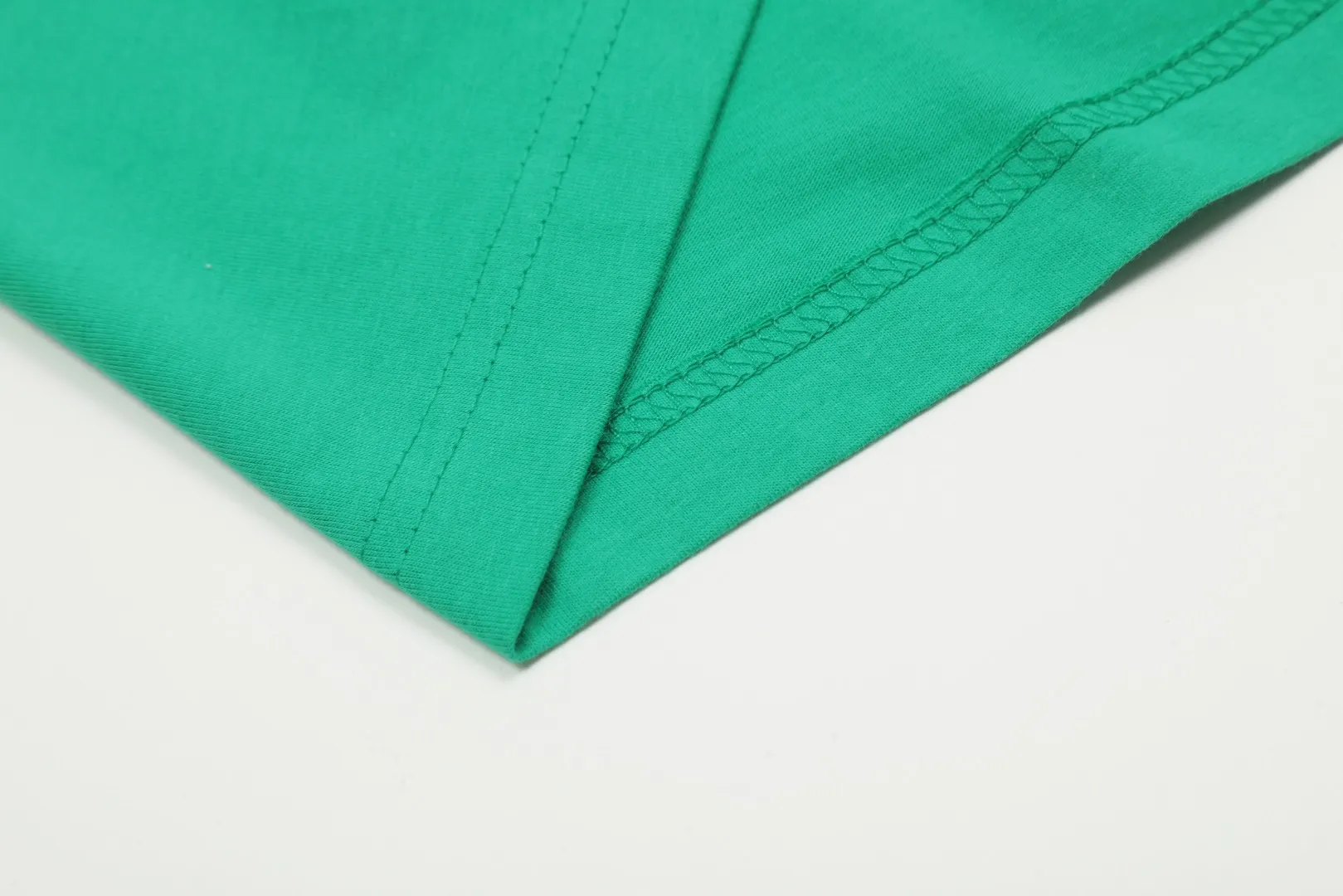 🅿️116 "Top quality" Style number: DS003# (not off the shelves all year round) [Ralph Lauren classic pony embroidered round neck basic short sleeves] ✅Ralph Lauren Ralph Lauren classic basic versatile round neck short sleeves ✅Main supplier platform live broadcast Wholesale entities Replenish when out of stock Not off the shelves ✅ZP quality 1:1 version Scan the code to enter the GF website Z cabinet quality ✅26 pieces of 180g hydrophilic toner 100% cotton fabric, comfortable and soft, strong breathability, high-end, cost-effective, good quality needless to say ✅Restore the original version, the maximum size can be worn up to 210 pounds, loose, comfortable and stress-free ✅Work wear, life wear, suitable for various occasions, must-have recommendation for couples Size: Powder white dark gray blue label light gray white label